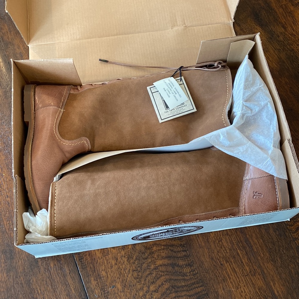 BRAND NEW Frye Celia Shearling Boot, Leather with Back Lace, Size 10M